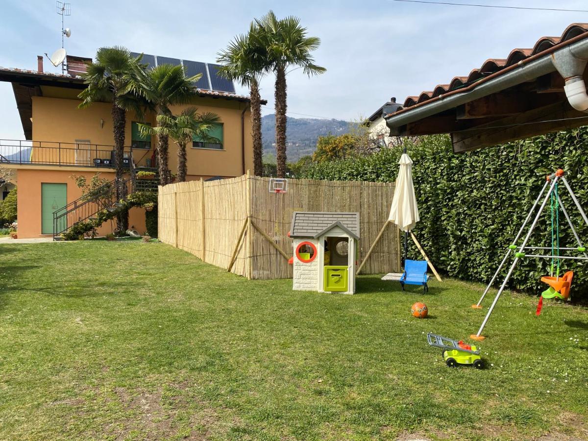 Casa Vacanza Veronica Con Giardino Verbania Exterior photo